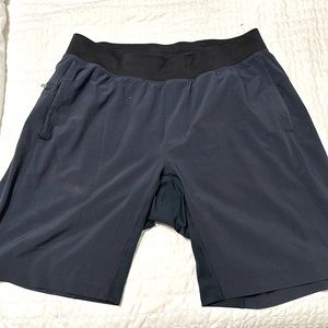 Men’s Lululemon linerless shorts size L